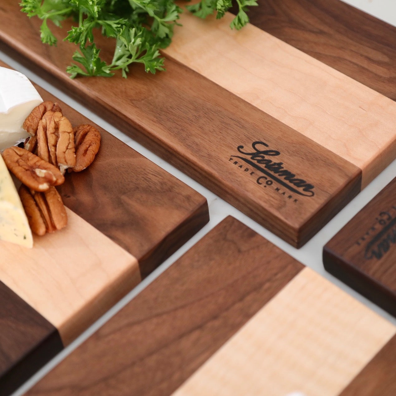 Curly Maple/Walnut offers serving board